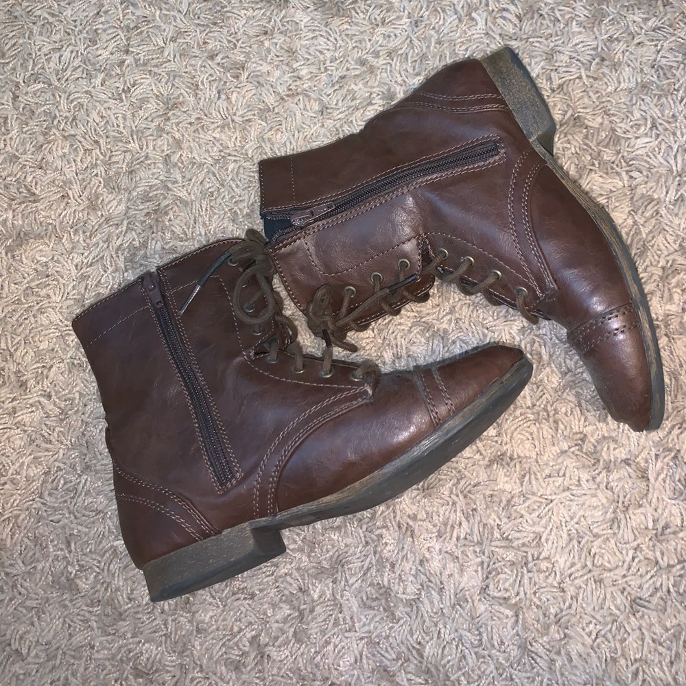 combat boots